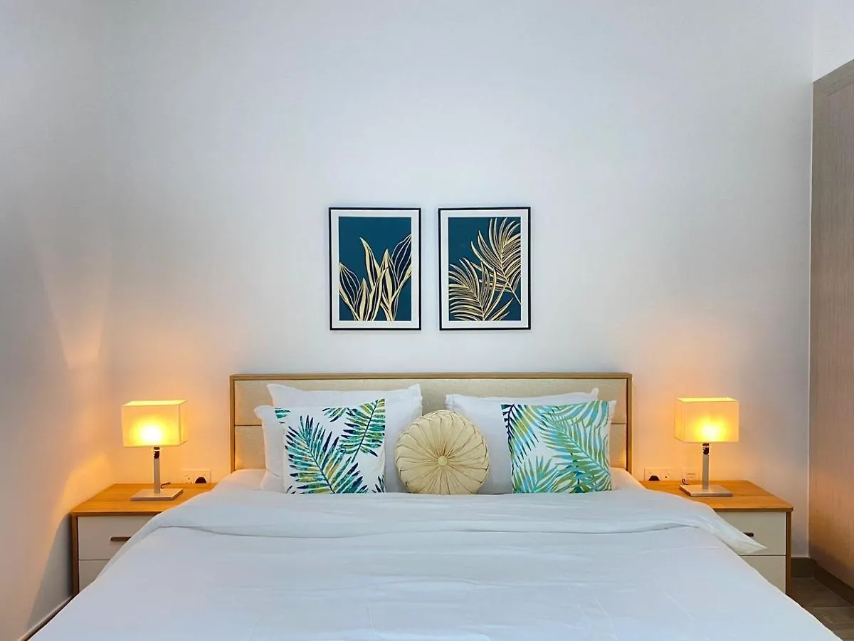 Sleek Stays Home - 1 Bhk At Yas Island Near Sea World,Etihad Arena