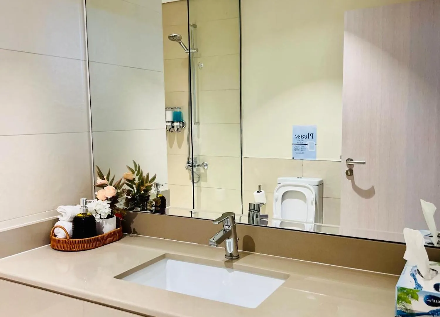 شقة Sleek Stays Home - 1 Bhk At Yas Island Near Sea World,Etihad Arena