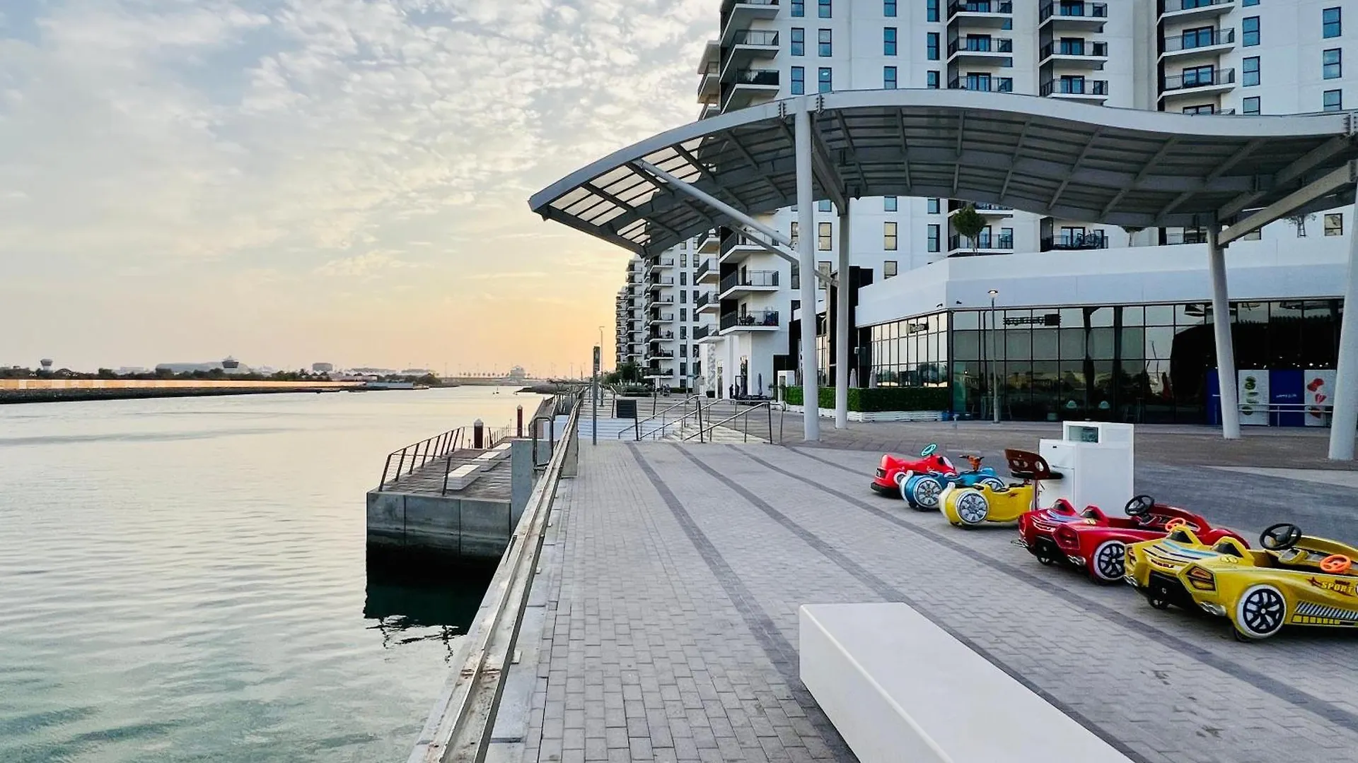 شقة Sleek Stays Home - 1 Bhk At Yas Island Near Sea World,Etihad Arena